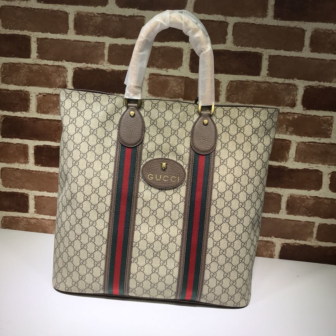 G*u*i tote bags