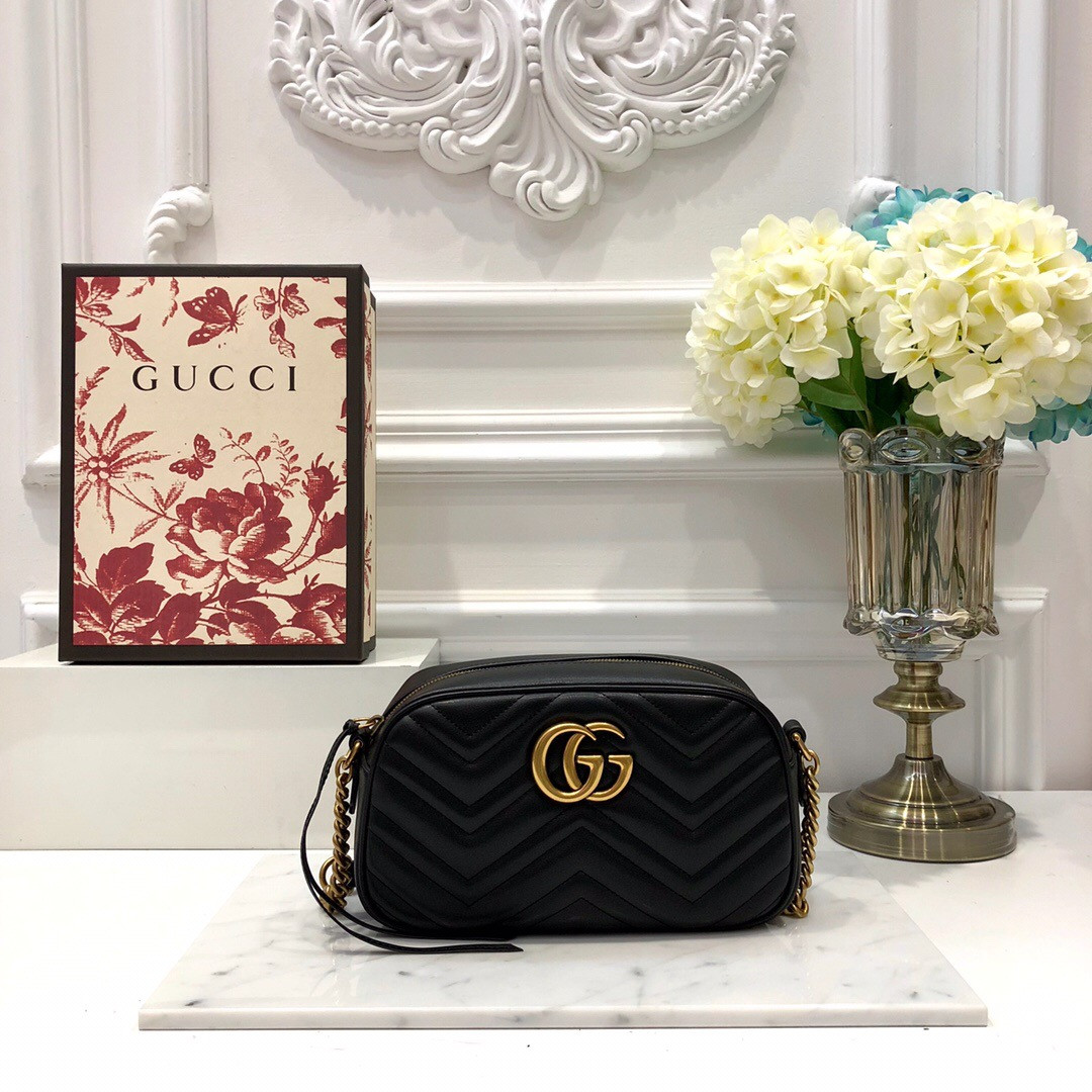 G*u*i gg marmont small matelassé shoulder bag