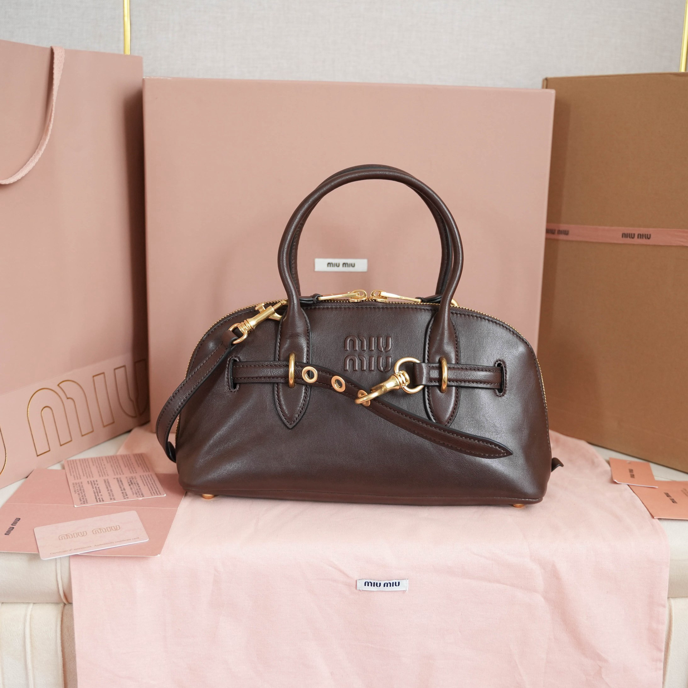 M*um*u aventure nappa leather top-handle bag
