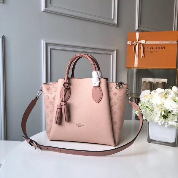 l0*is V*t0n haumea bag