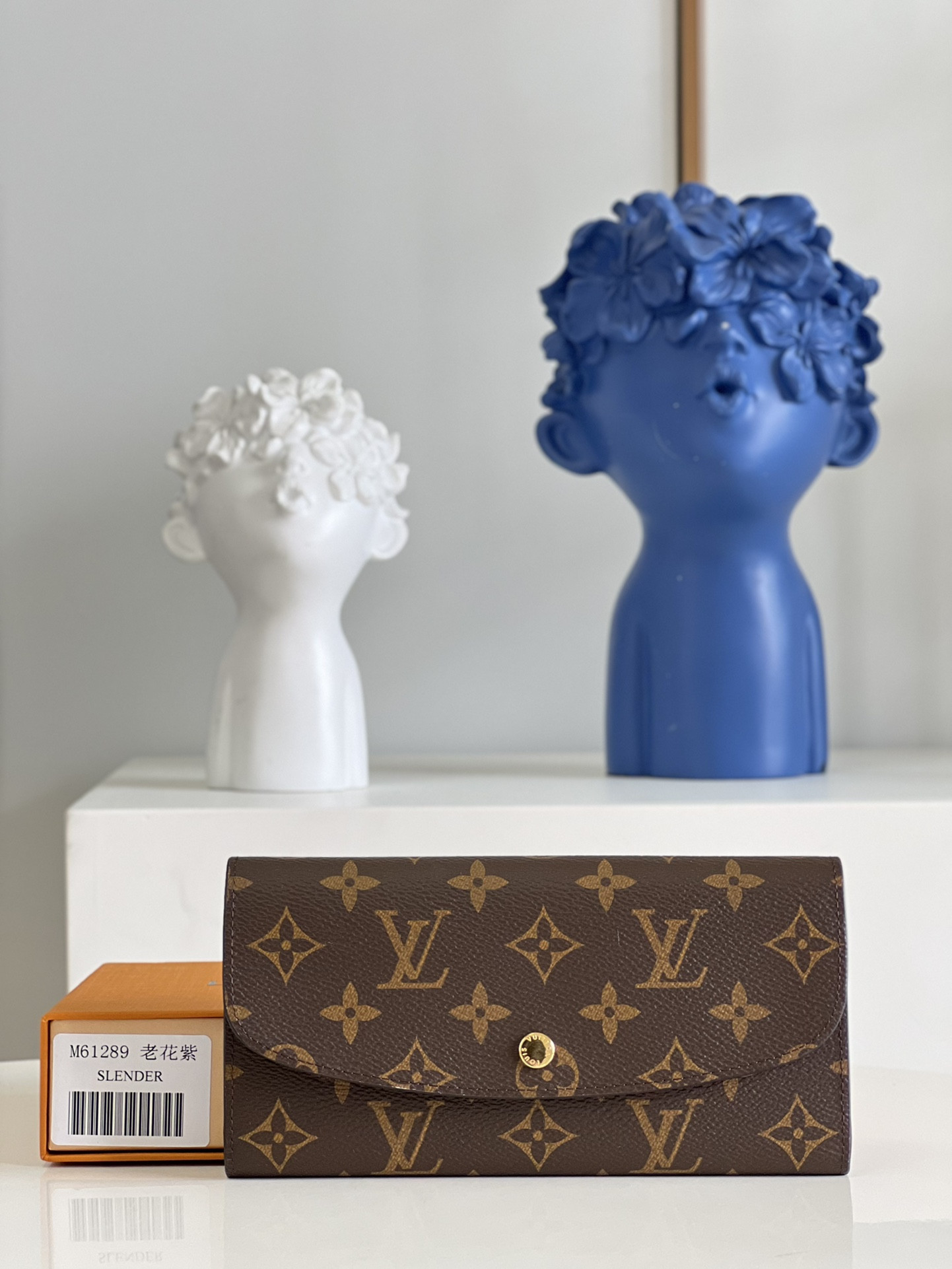 l0*is V*t0n emilie wallet