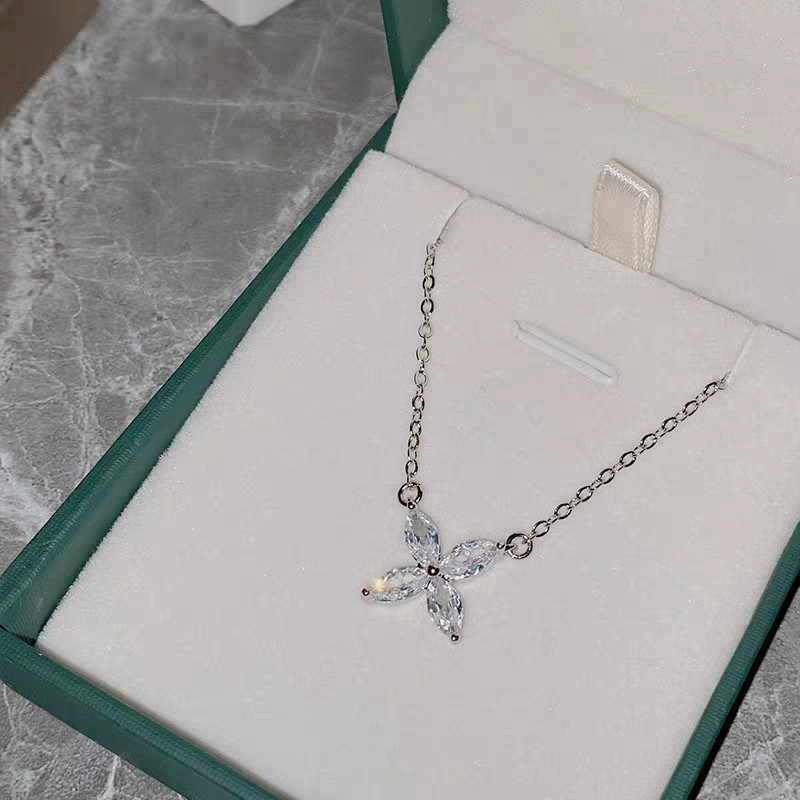 T*f*ny victoria necklace