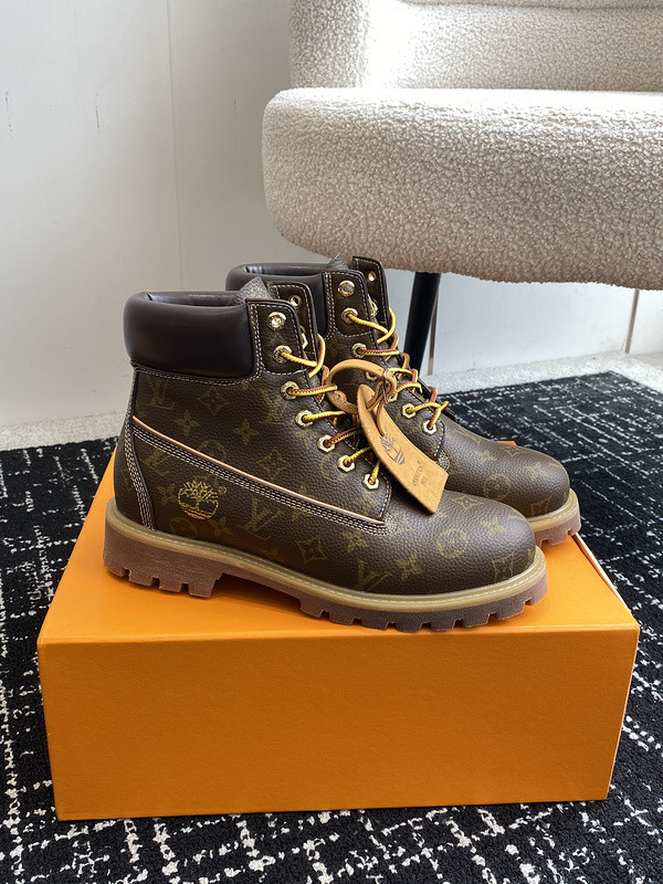 l0*is V*t0n boots