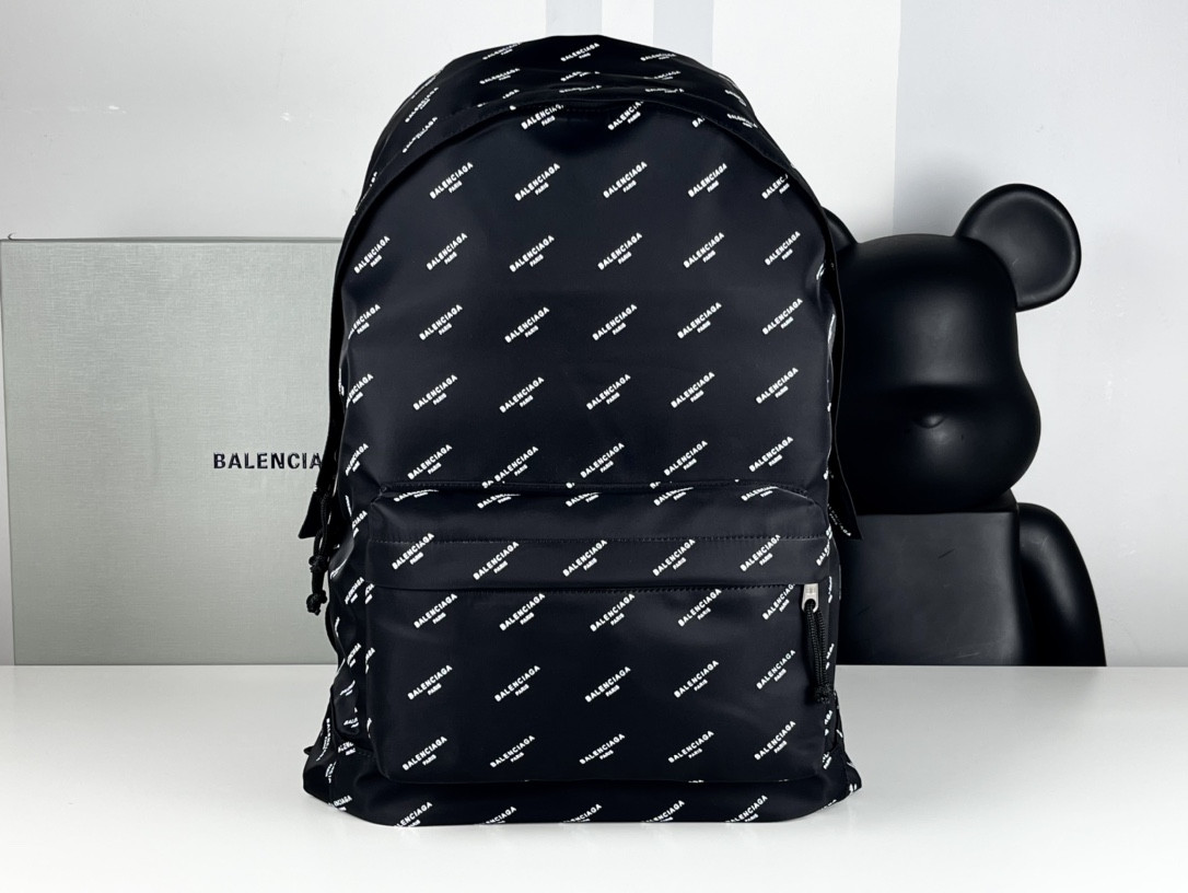 Ba*len*cia*ga backpack