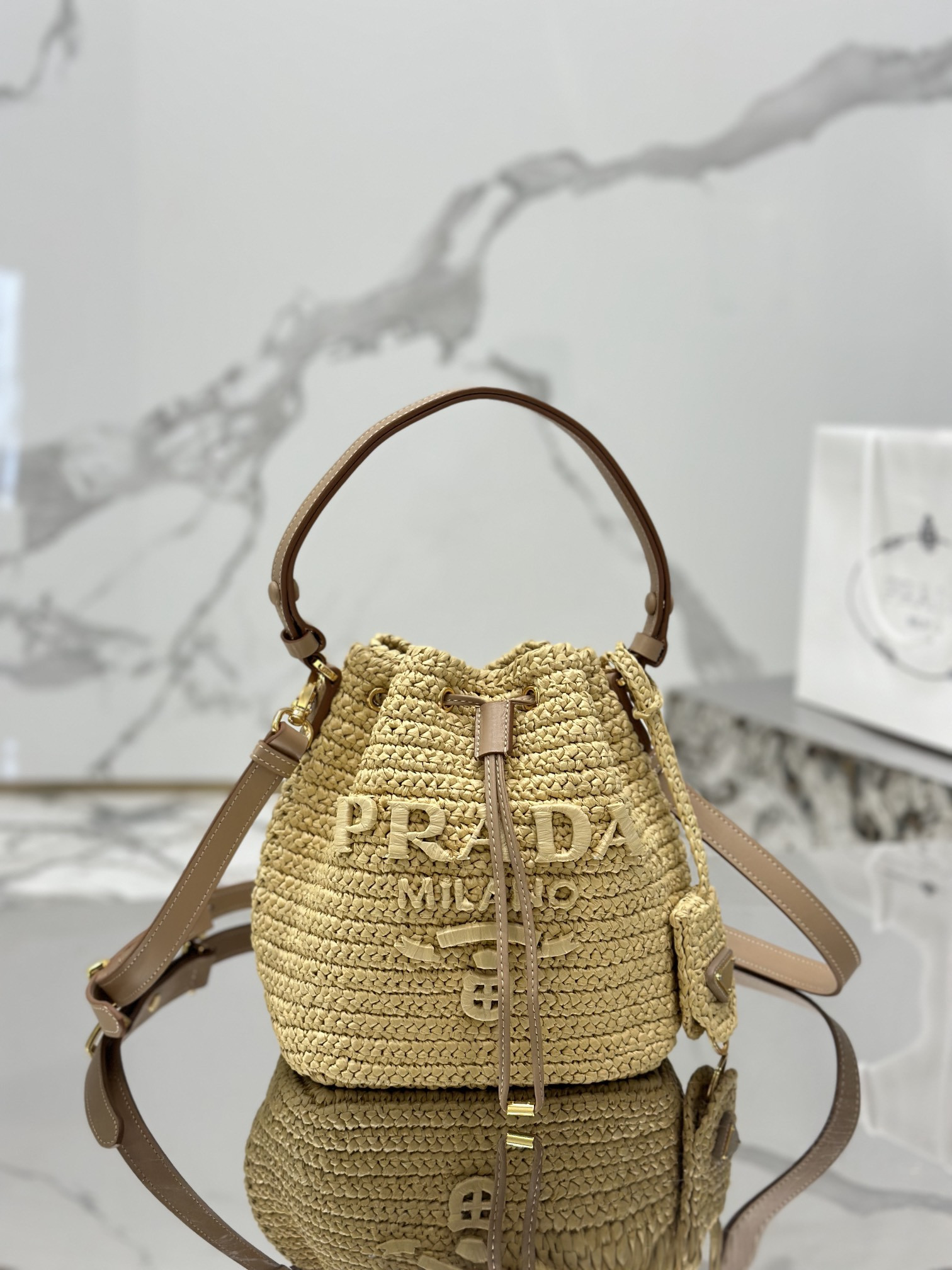 Pra*a  bucket bag