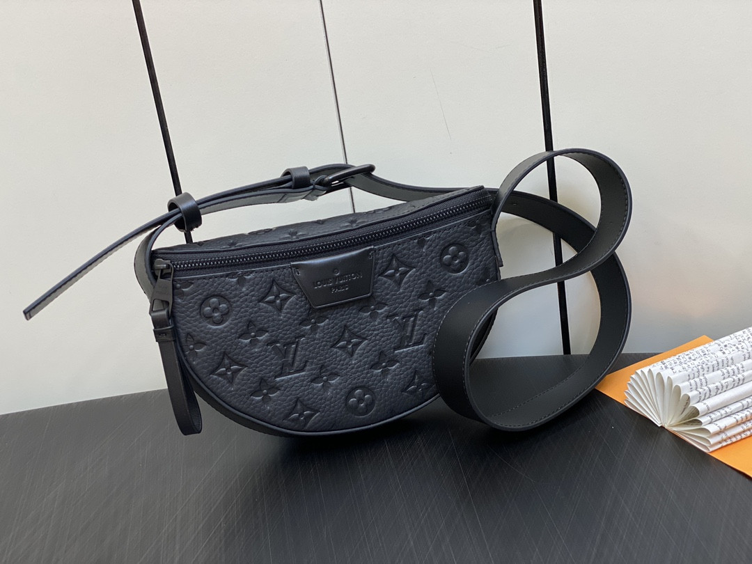 l0*is V*t0n moon crossbody
