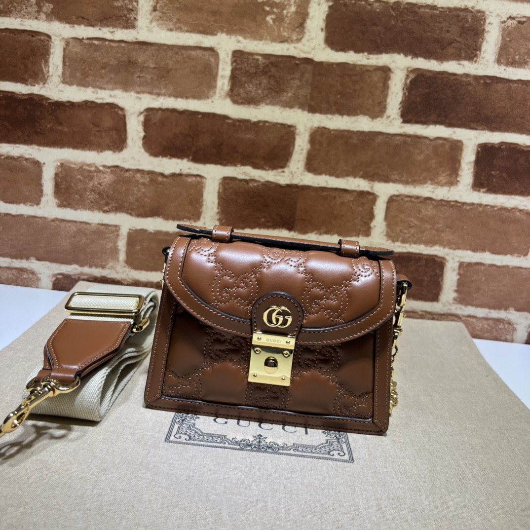 G*u*i gg matelassÉ small top handle bag