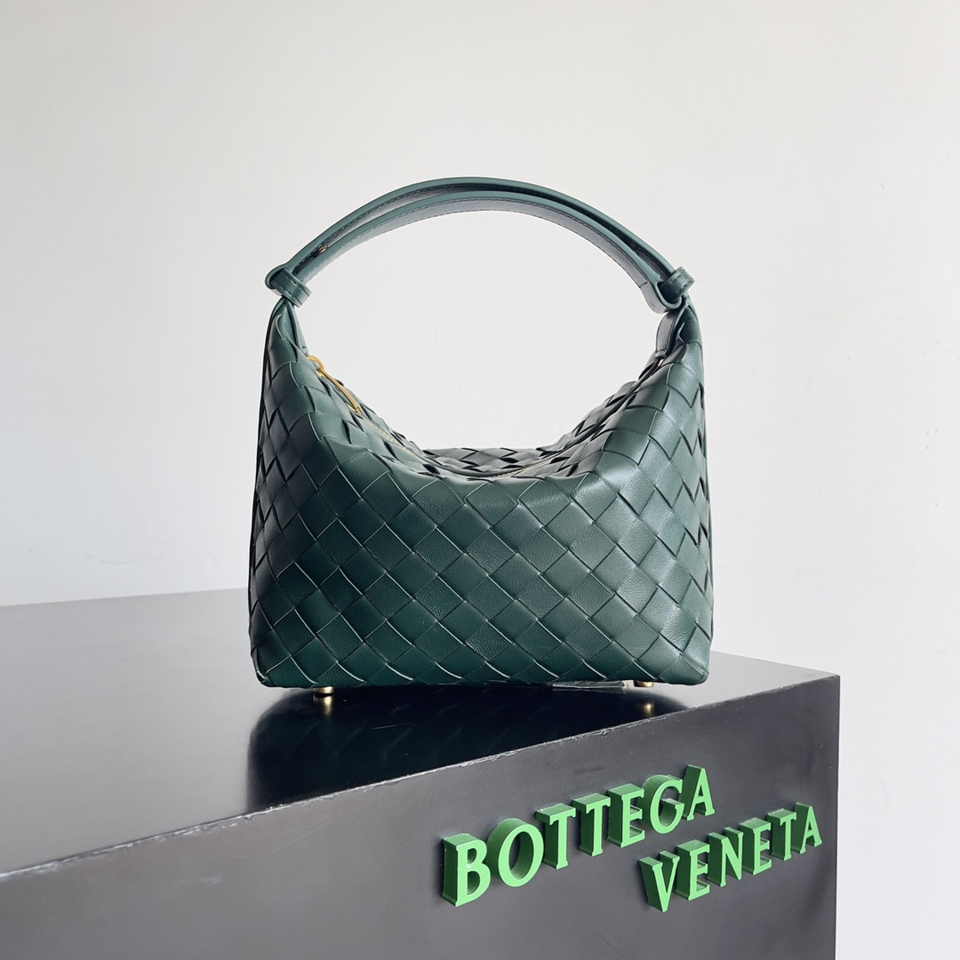 bo*te*ga Ve*ne*ta candy wallace-22*13*9cm