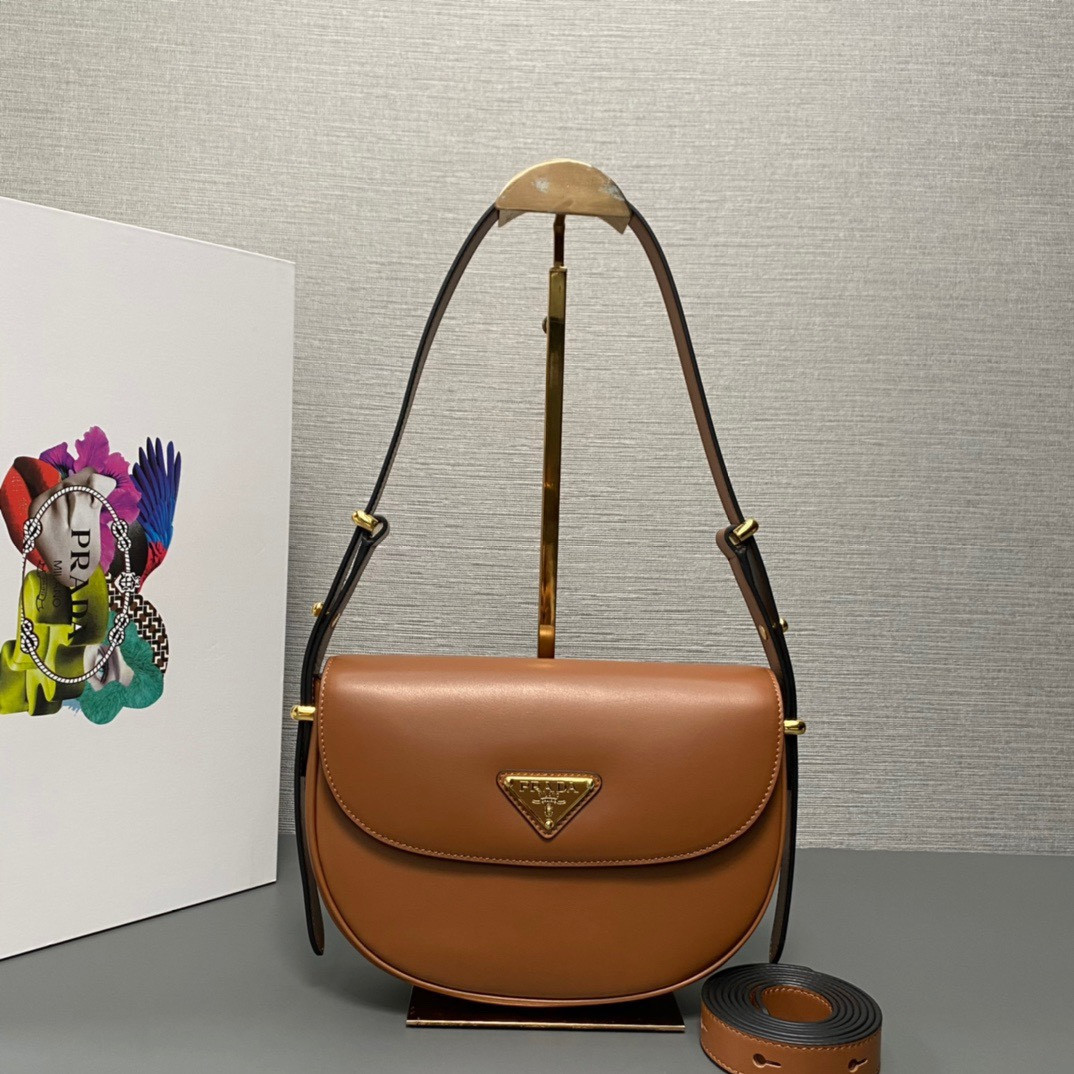 Pra*a moon handbags-22*17*5.5cm