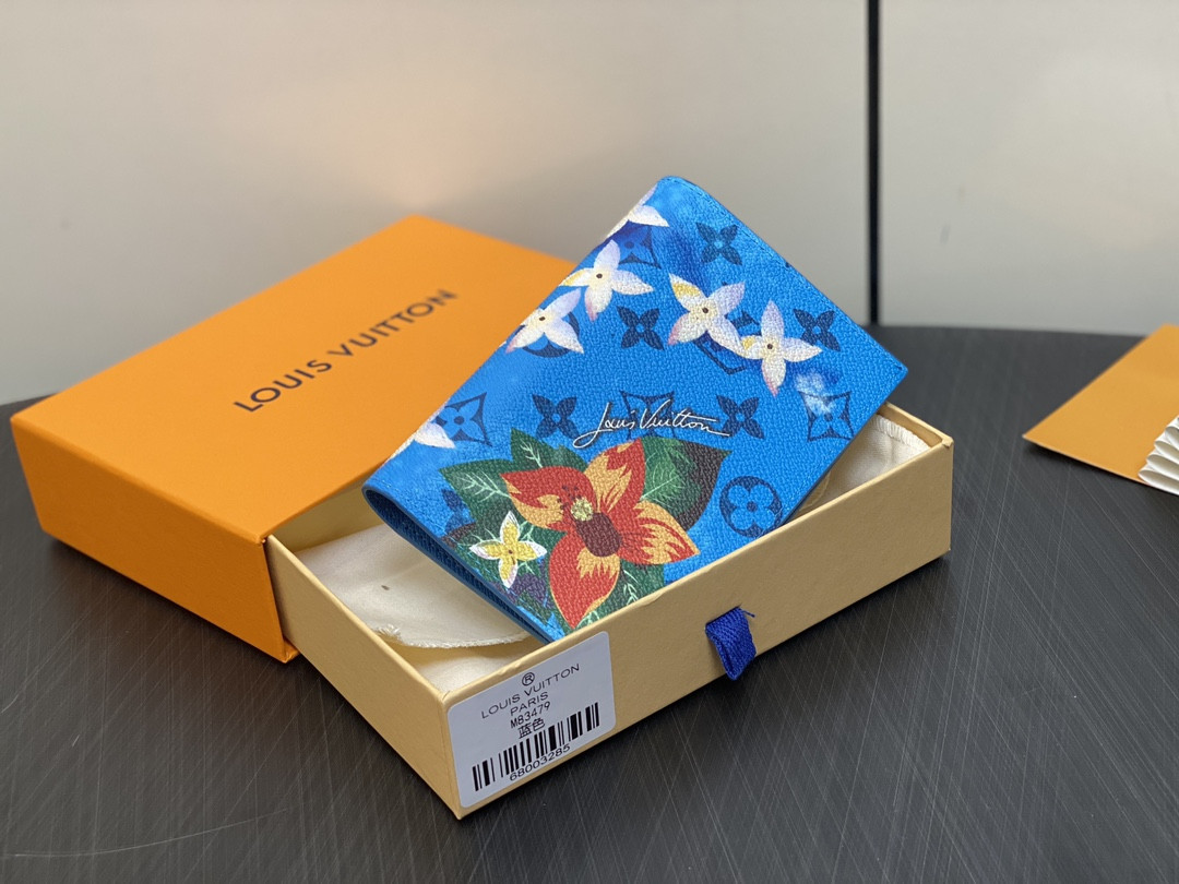 l0*is V*t0n passport cover-10*14*2.5cm