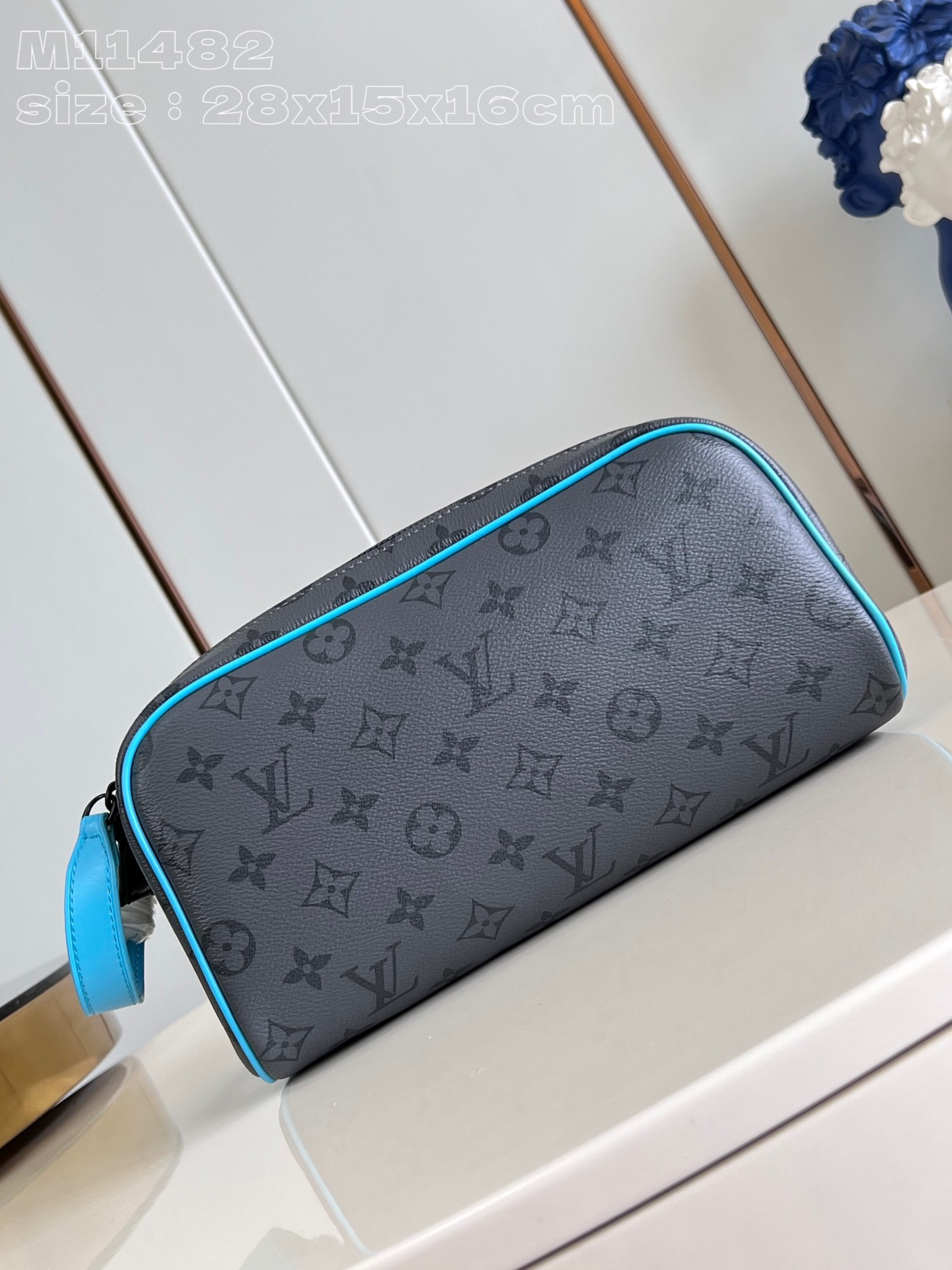 l0*is V*t0n locker dopp kit bag-23*13*12cm