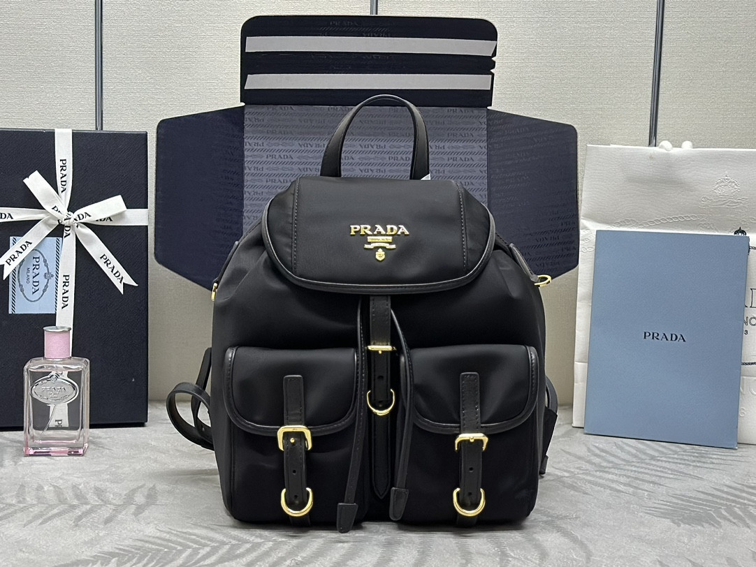Pra*a small re-nylon backpack-24*28*12cm