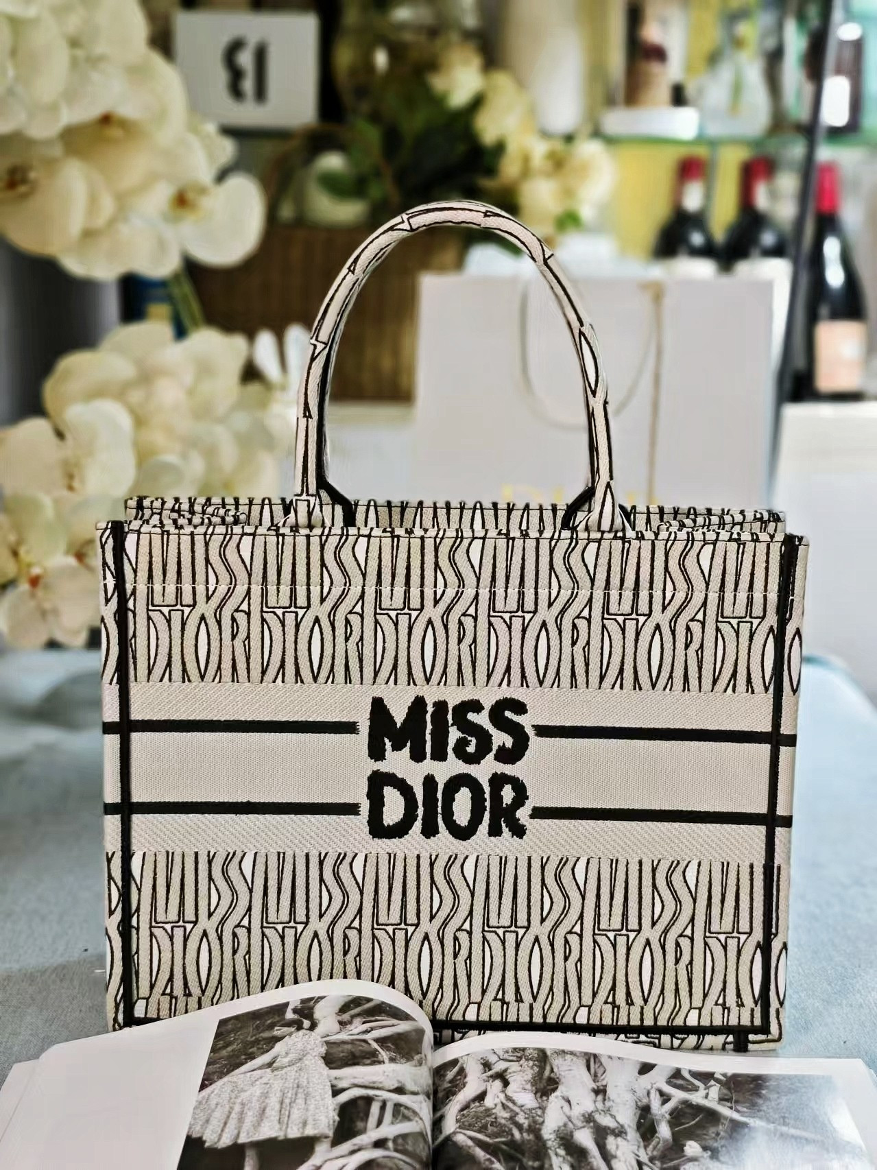 MEDIUM DIRO BOOK TOTE-36.5X27.5X16.5CM