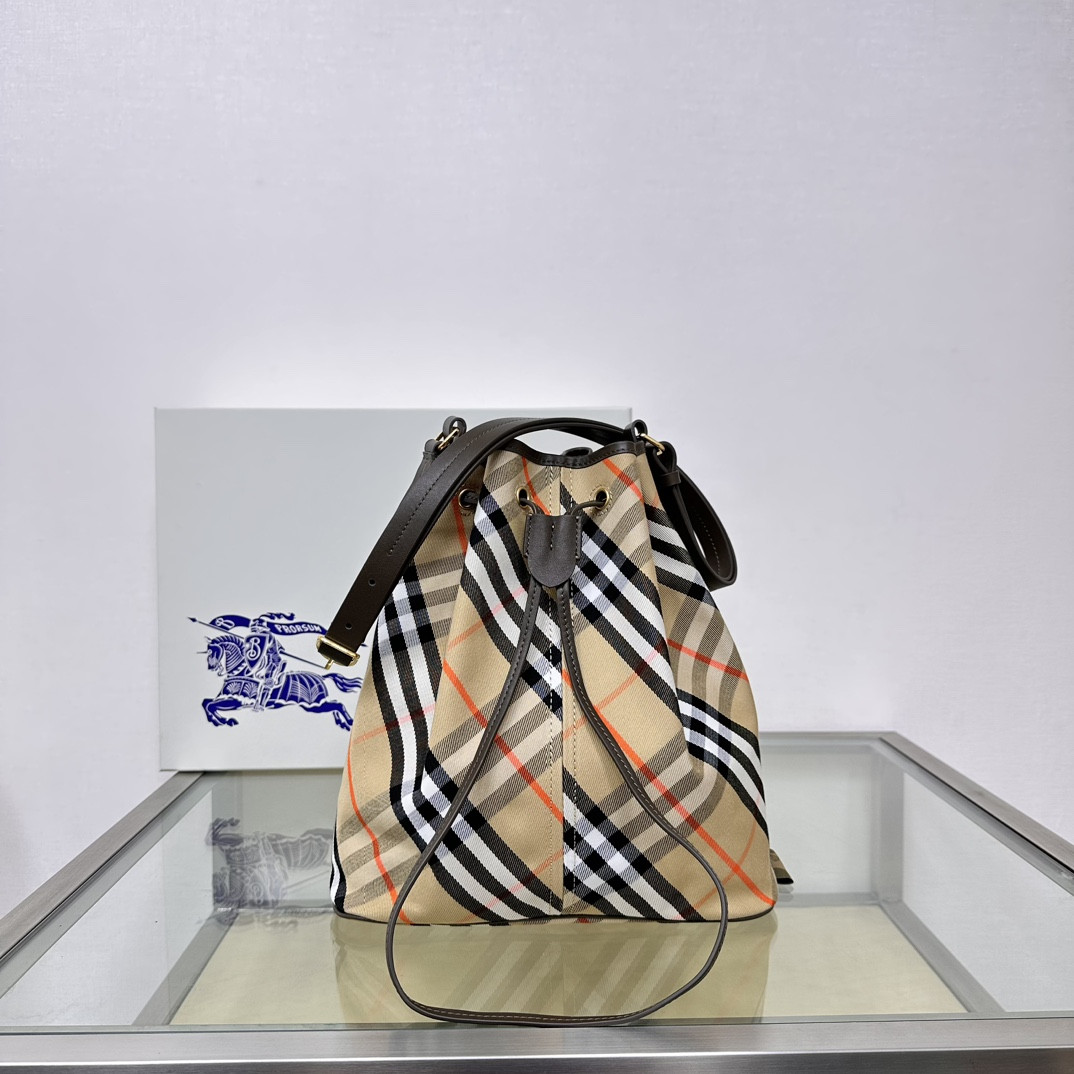 B**rry medium check drawstring pouch