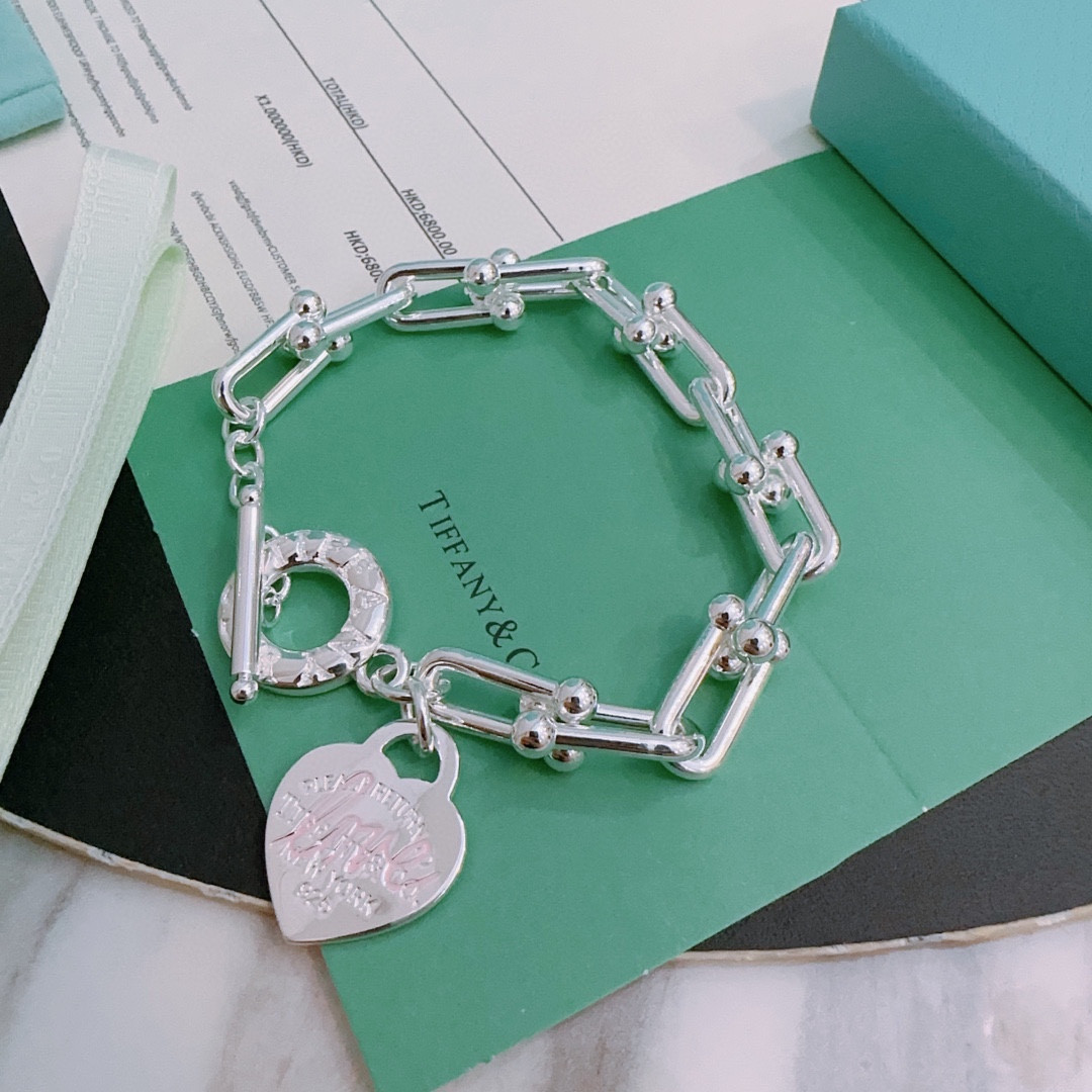 T*f*ny bracelet