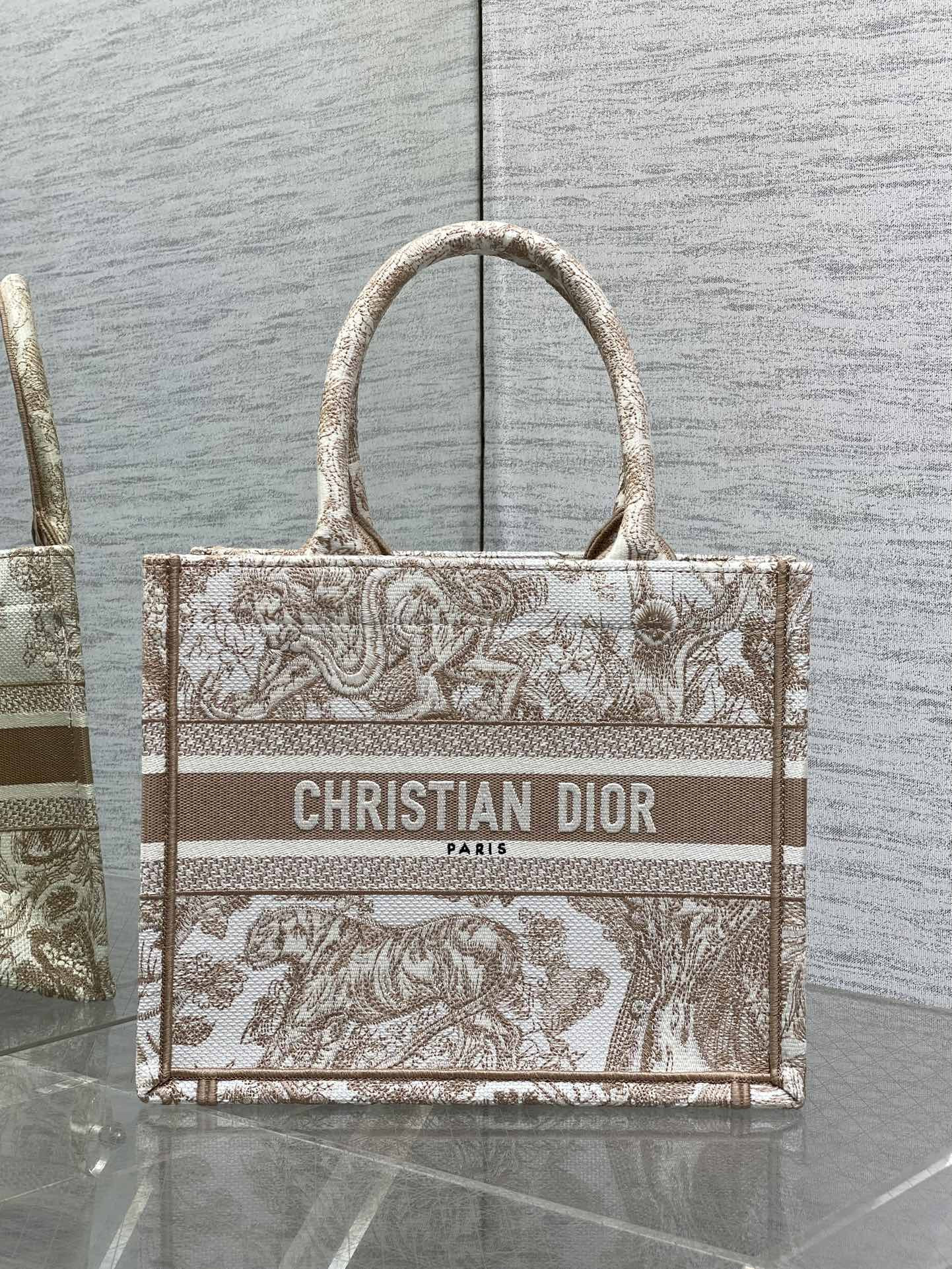 SMALL DIRO BOOK TOTE-26CM