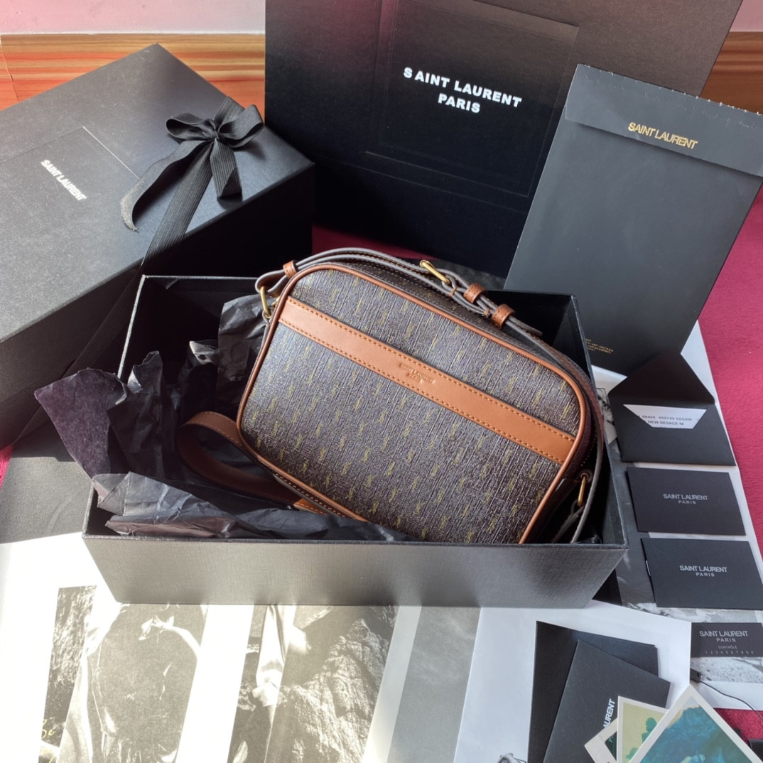 Y*L le monogramme camera bag